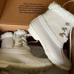 Sperry Tan Boots with Faux Fur